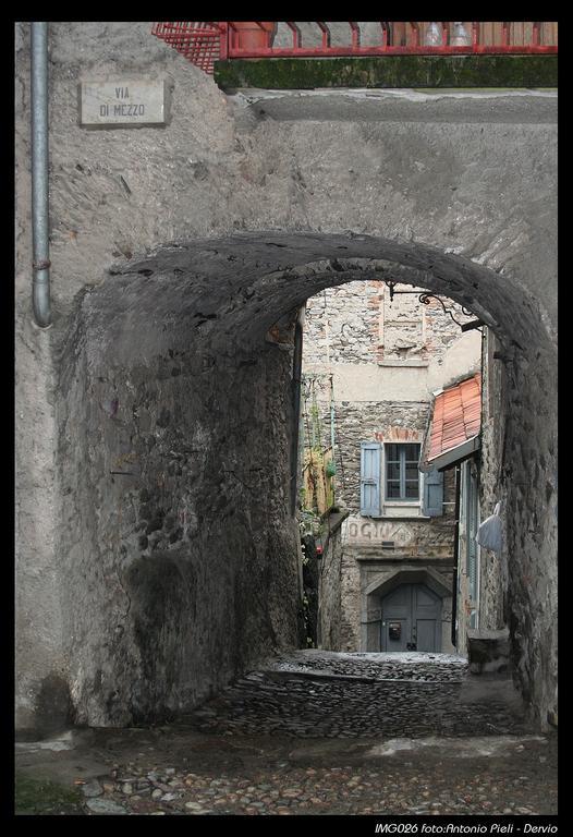 Al Castello Apartment Dervio Luaran gambar