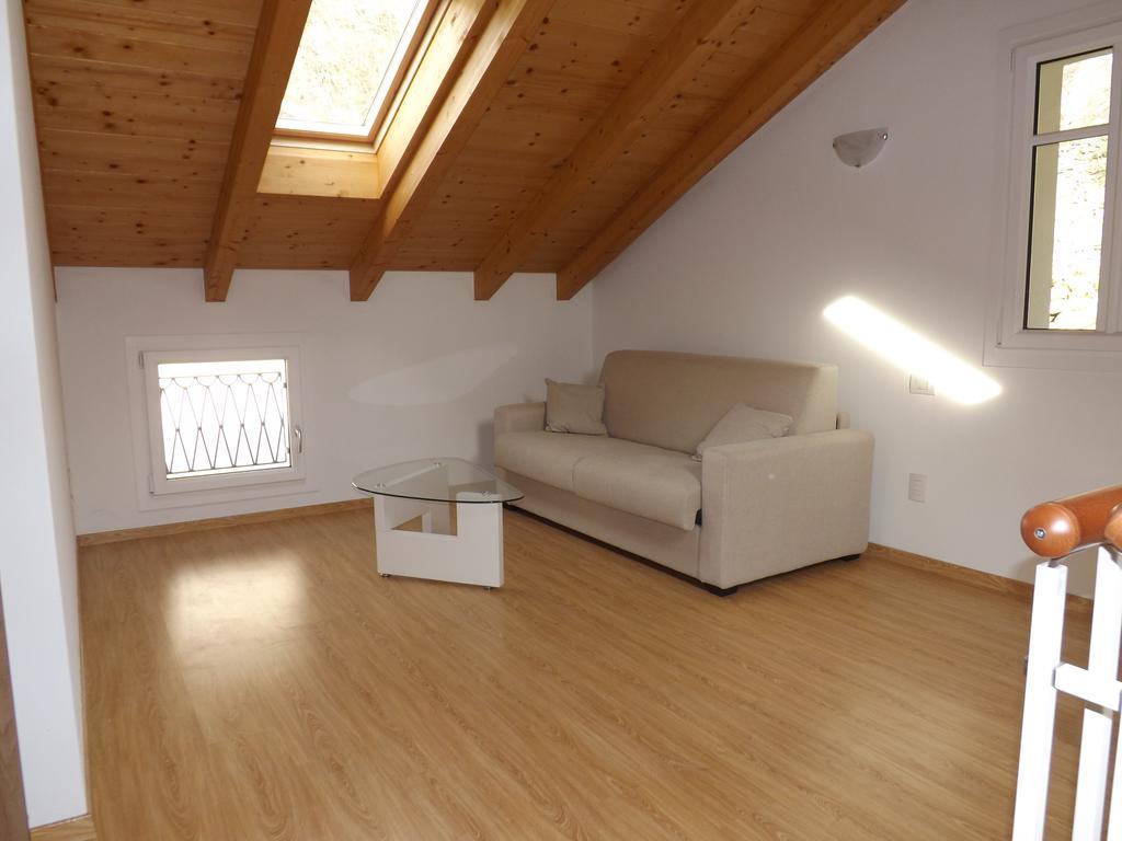 Al Castello Apartment Dervio Luaran gambar